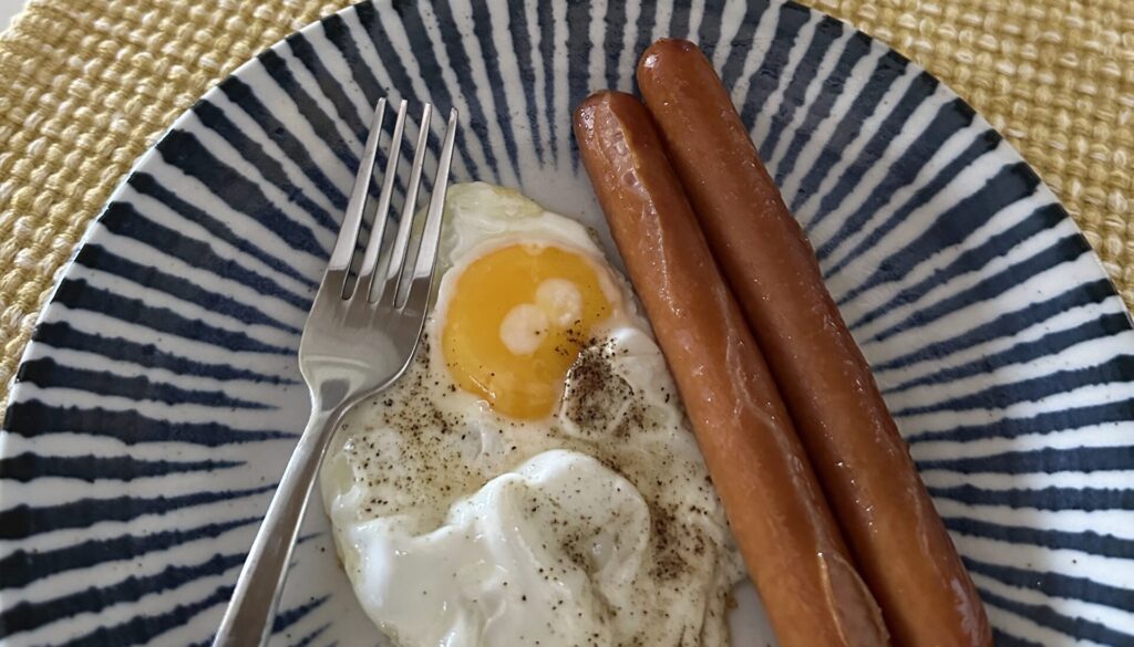 breakfast with egg and sausage